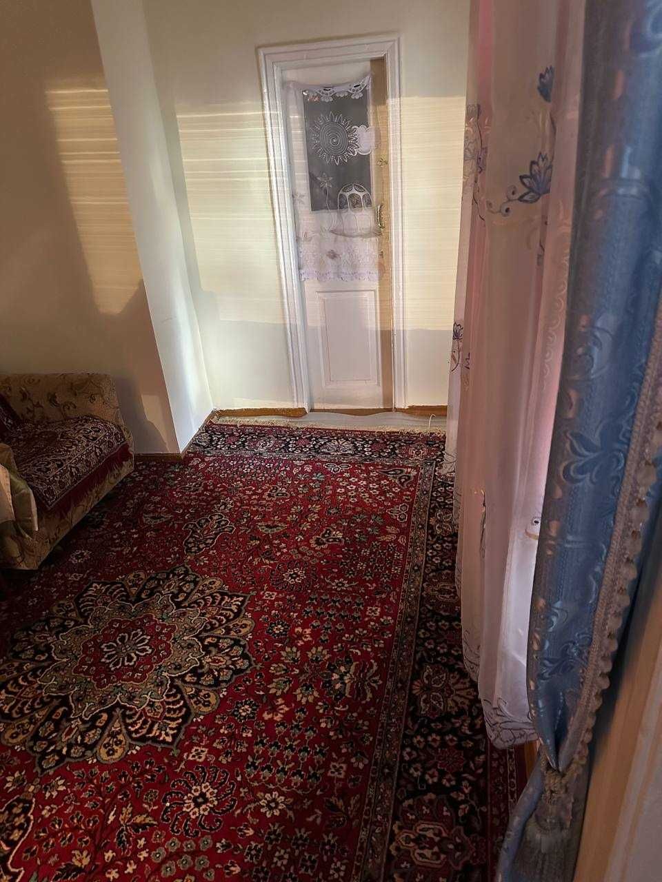 Eski shaharda xovli sotiladi barcha jixozlari bilan 200kvmetr