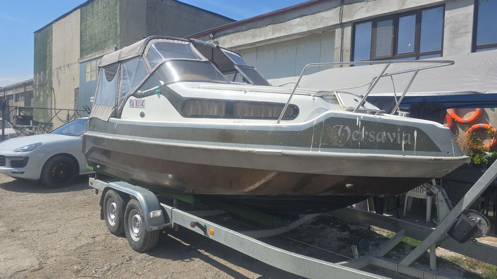 Barca semicabinata ,Marinela 620 cab