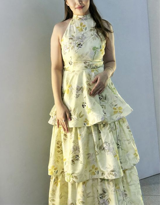 платье новое продам