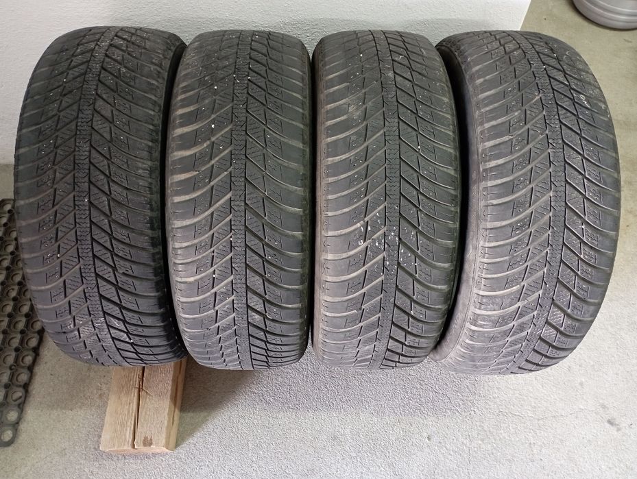 Продавам 4-ри всесезонни гуми Nexen nblue4 season с размер 205/55/16