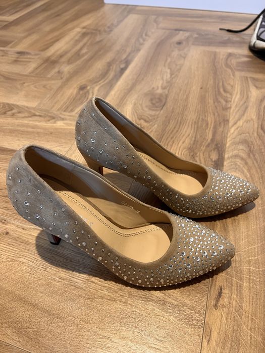 Vand pantofi platforme/ stiletto