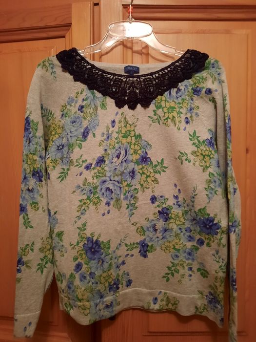 Pulover dama cu guler dantelat mărimea 48-50