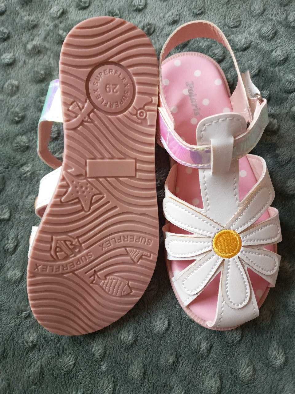 Новые сандали для девочек фирменные