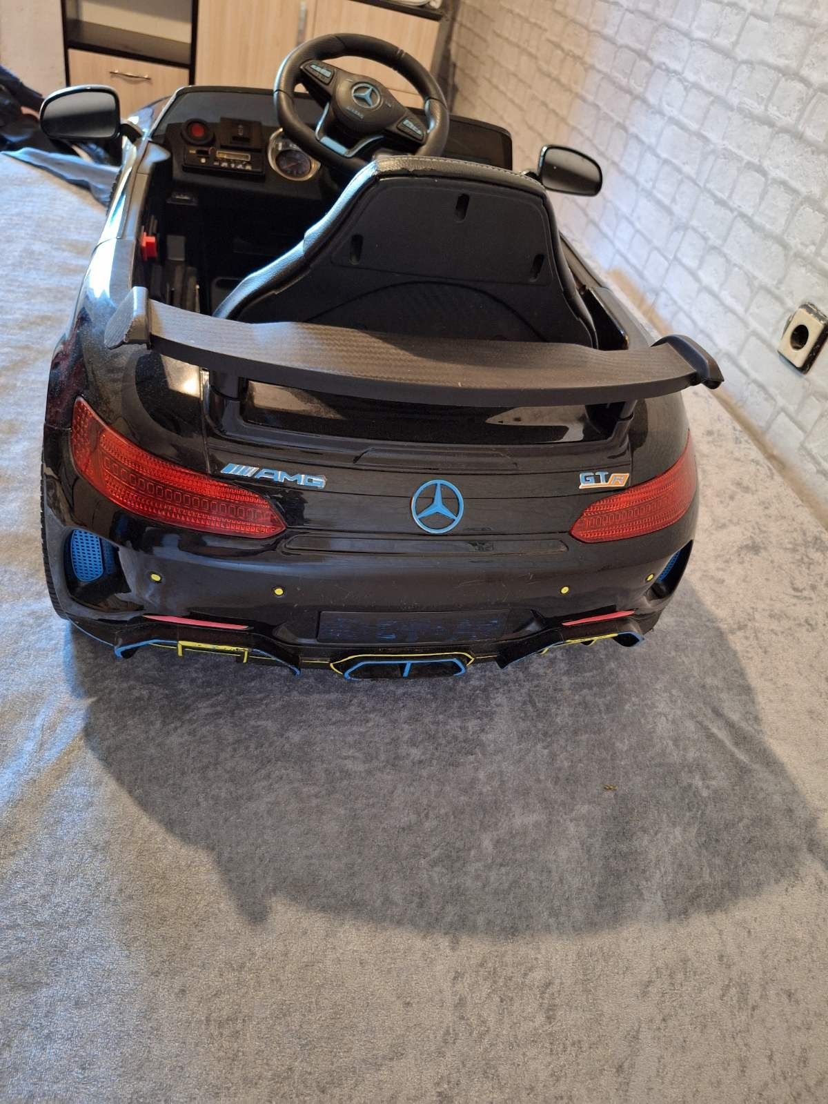 Mercedes benz AMG GTR