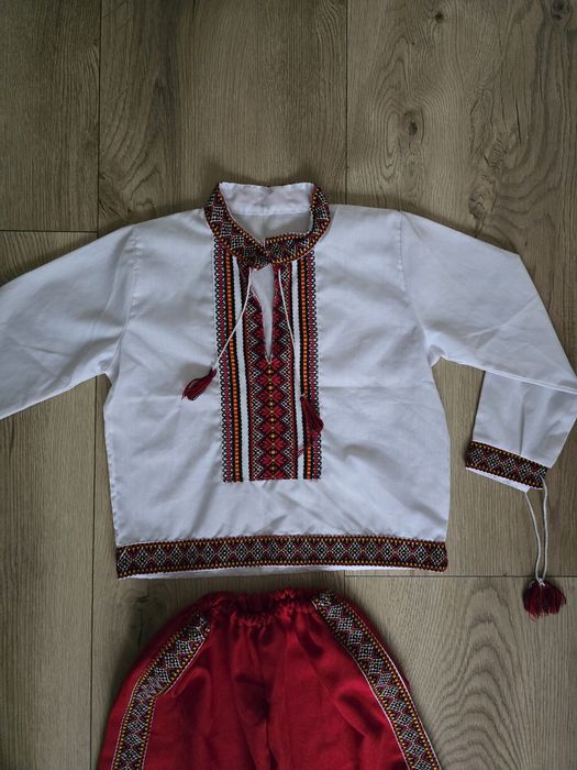 Costum național 3-5 ani mărime nou
