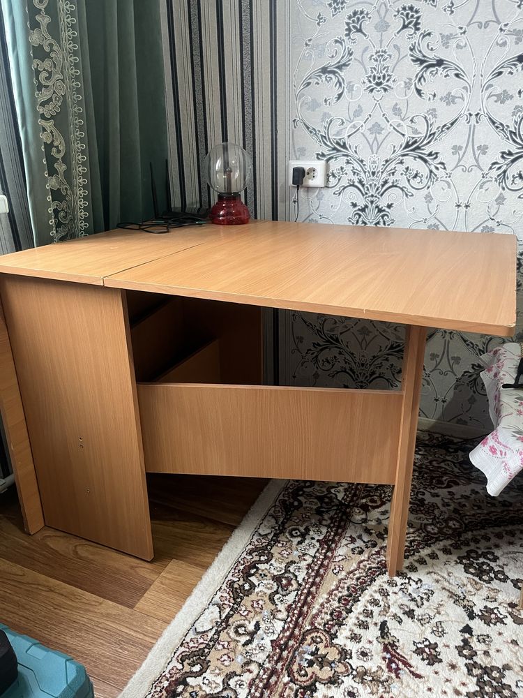 Продам Стол длинный