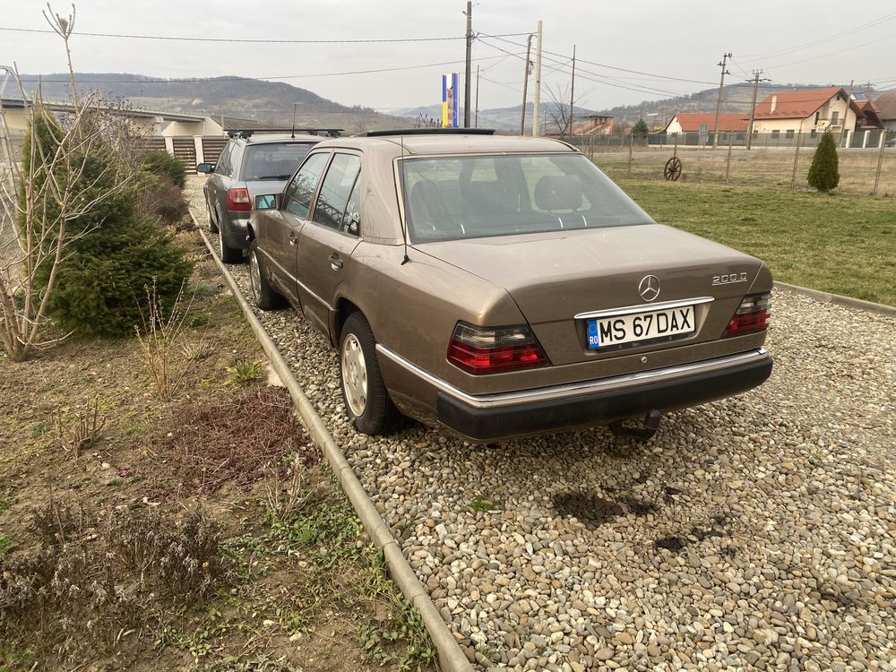 De canzare mercedes w124