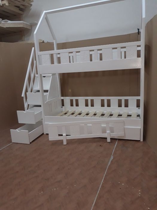 TRANSPORT GRATUIT.Pat etajat tip casuta,cod 2003