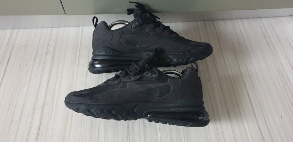 Nike Air Max 270 React  UNISEX / 40 /25см ОРИГИНАЛ! Унисекс Маратонки