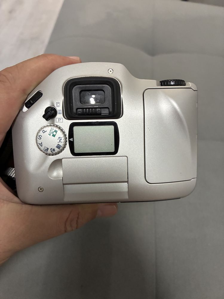 Nikon Pronea S APS SLR + Nikon AF Nikkor 35-80 1:4-5.6D