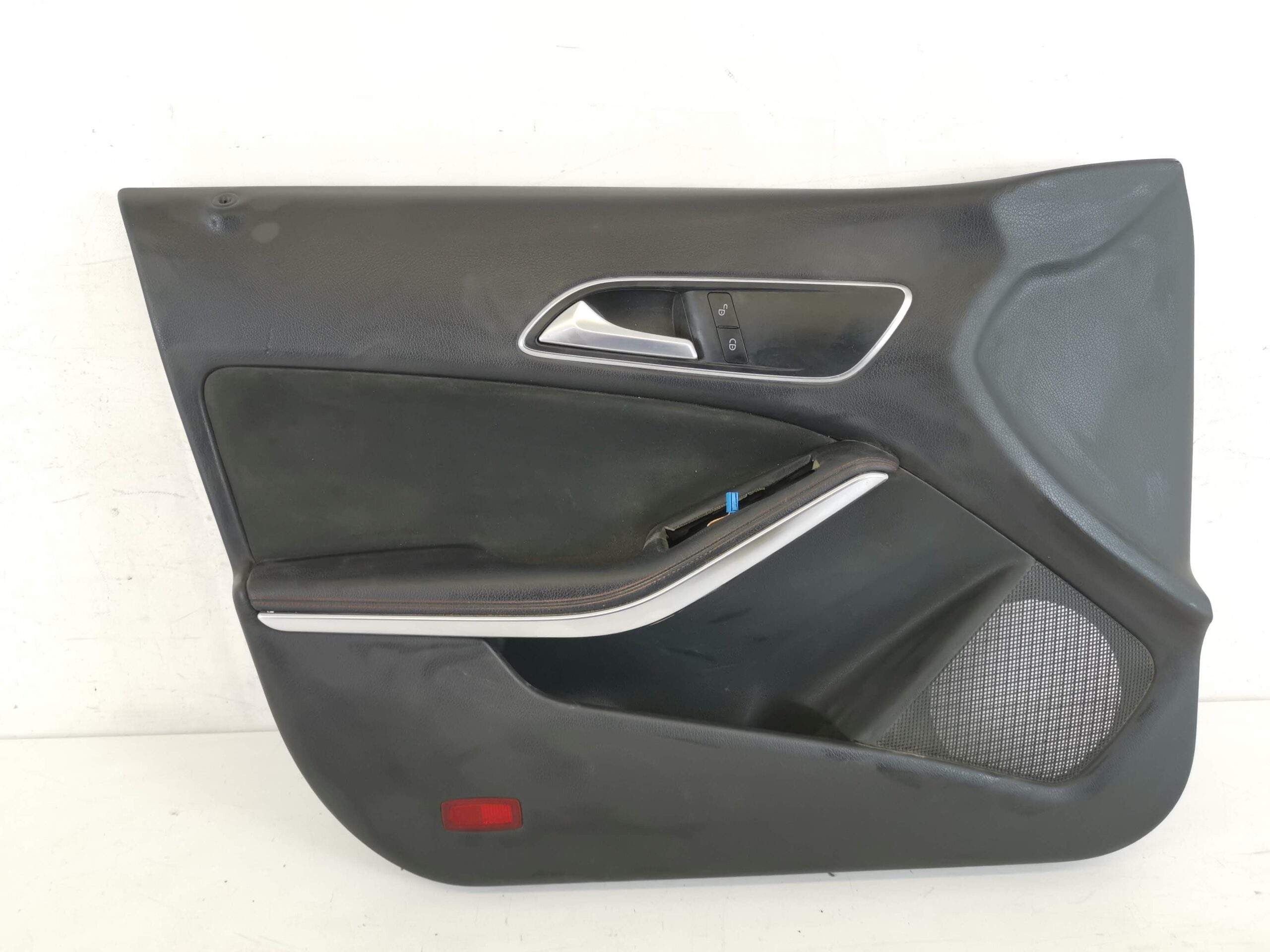 Предна лява врата / Mercedes-Benz A-Class W176 [ - ] Оригинална, в доб