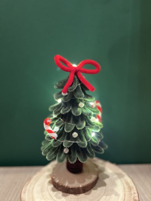 Ръчно изработени Коледни елхички