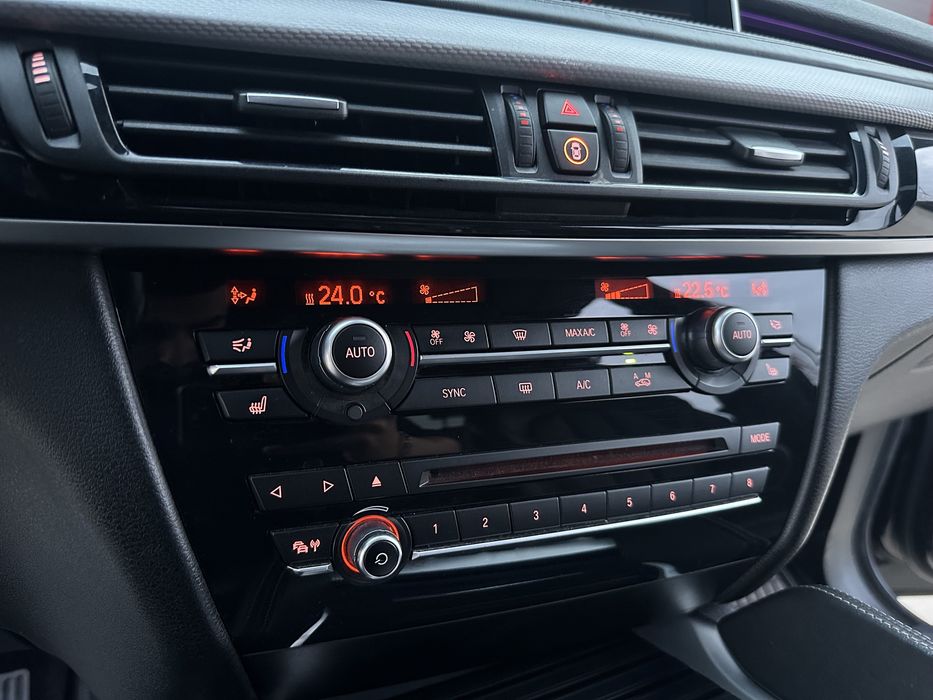 BMW X5 / 2015 / 381 CP