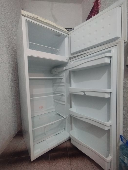 Хладилник INDESIT