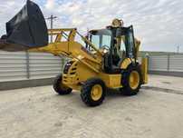 Inchiriez / vand Buldoexcavator komatsu wb93r iveco basculabil