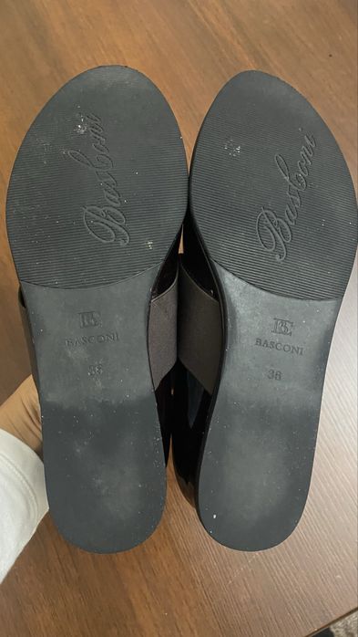 Туфли женские, лаковые, “BASCONI” размер 36, состояние отличное
