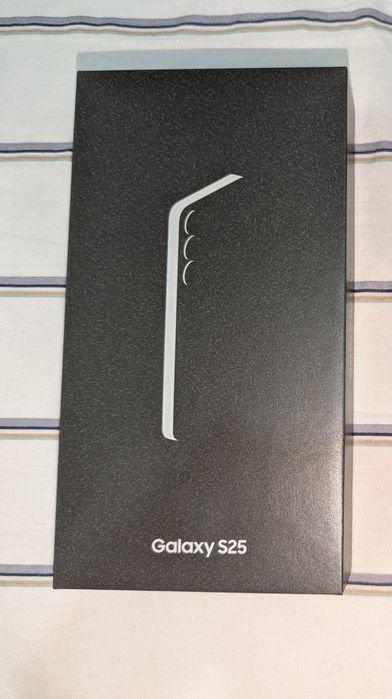 Продам новый Samsung S25