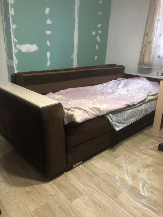 Продам диван срочно