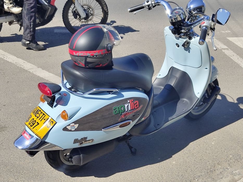 Vând scuter Aprilia Mojito