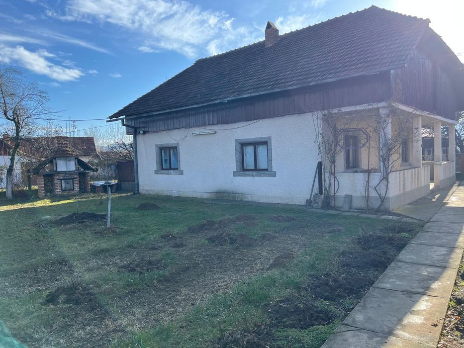 Casă cu Teren, Intravilan – Zona Ponoarele, Județul Mehedinți