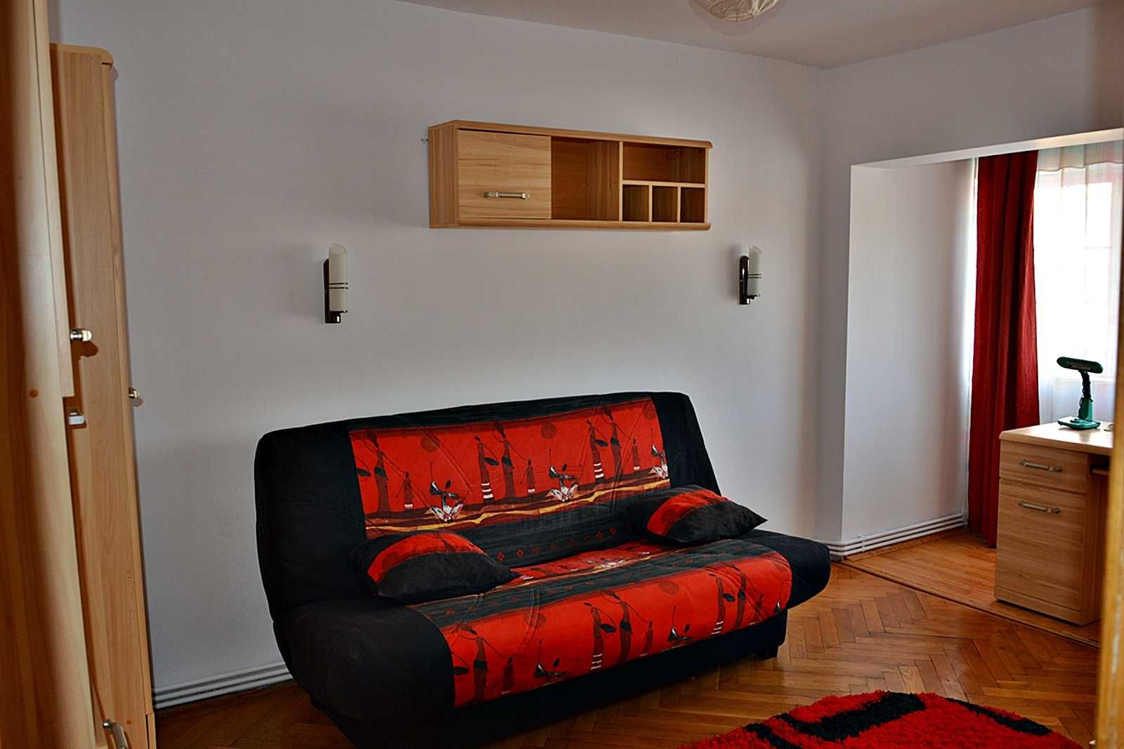 Apartament 4 camere zona centrala - etaj 3