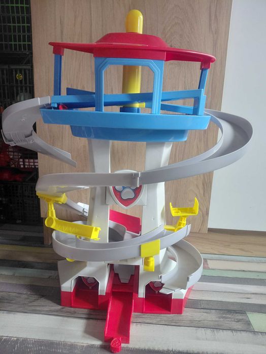 Базата на Пес Патрул /Наблюдателната Кула