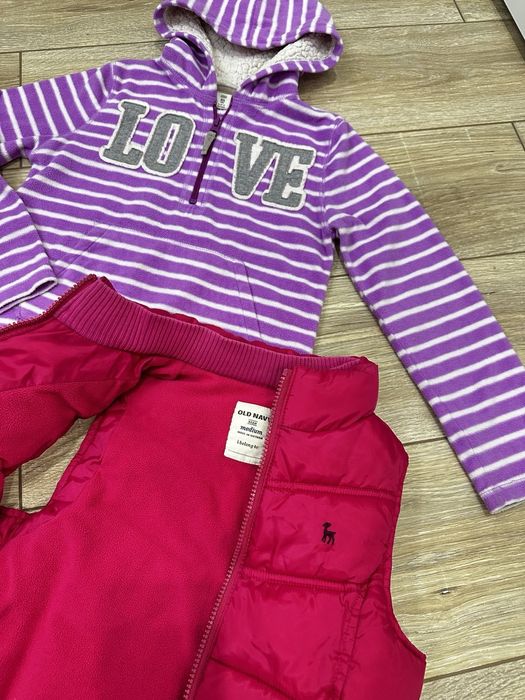 Безрукавка "Old Navi" и свитер из США на 7-8 лет