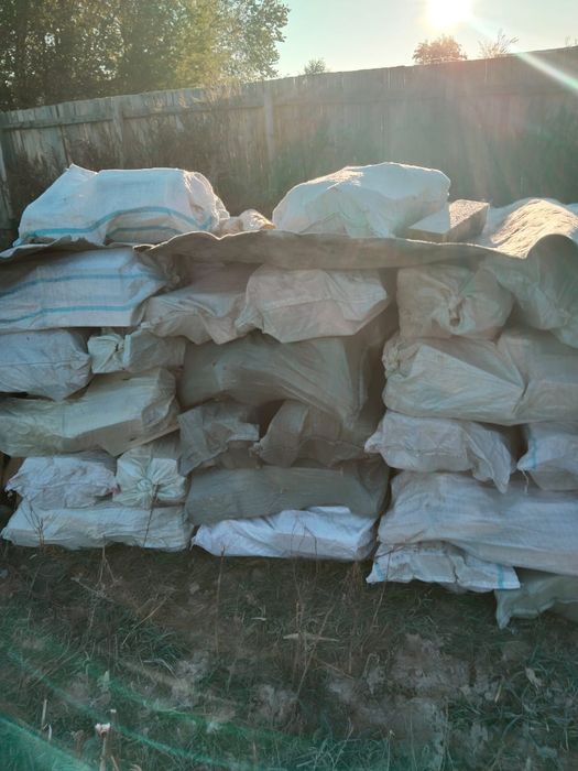 Продам Дрова в мешках(сухие) самовывоз. Продаю оптом