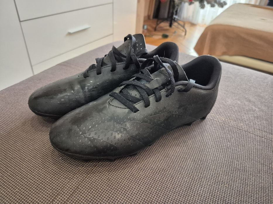 Футболни обувки Adidas Predator