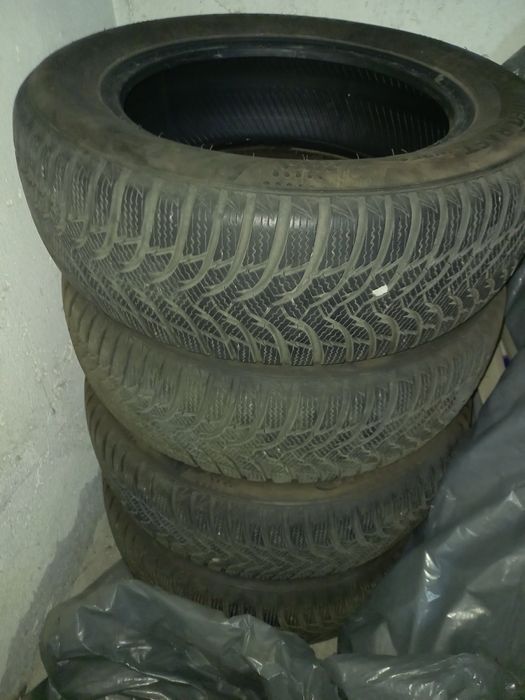 Зимни гуми Kumho Wintercraft 195/60/R15