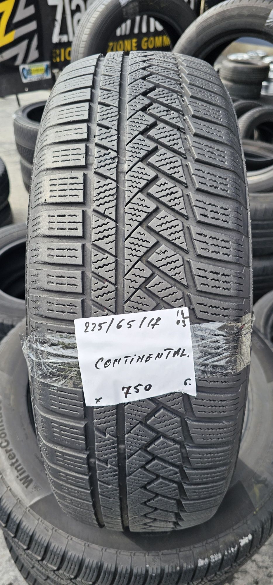 225 65 R 17 Continental iarna