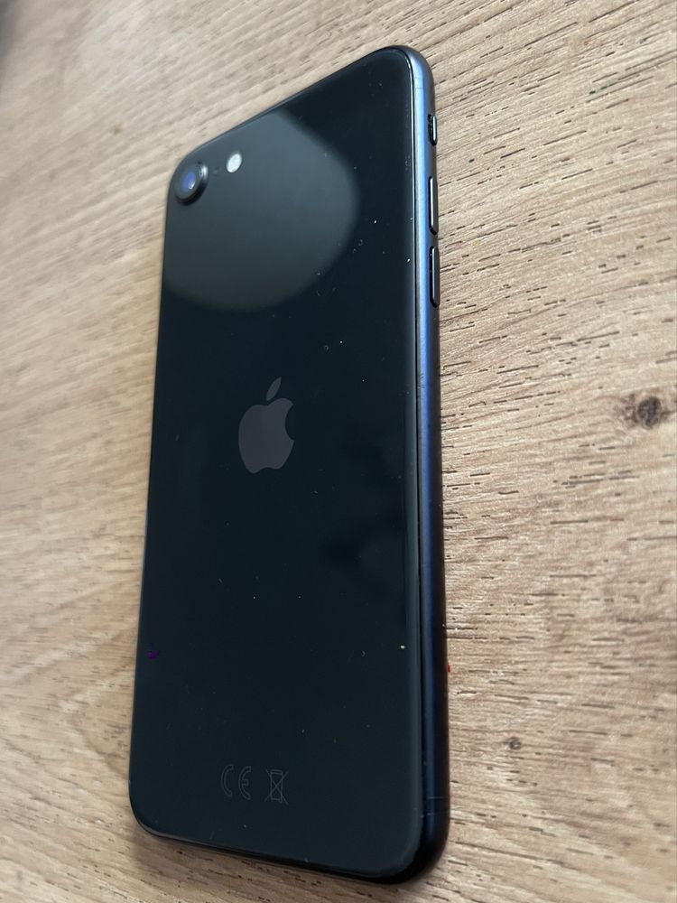 iPhone SE2022 в супер състояние !