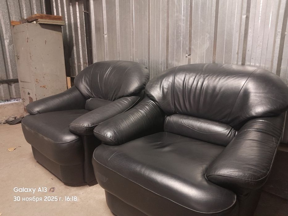 Продам кресла кожанные