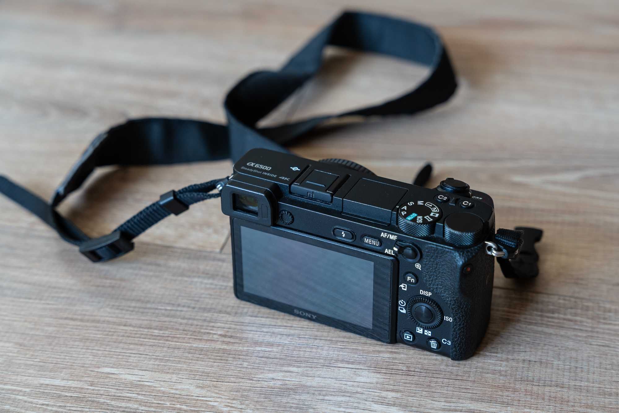 Беззеркальный фотоаппарат Sony A6500 + Sony 18-105/F4.0 G OSS