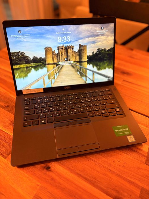 Dell Latitude 5400 cu ecran Touchscreen