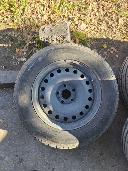 Гуми  с  джанти  18  цола.
