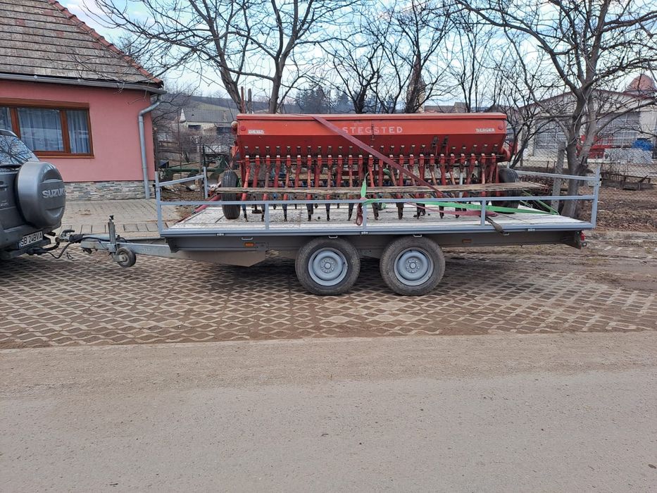 Vând semănătoare de păioase