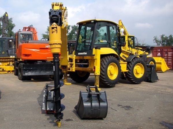 Аренда экскаватора-погрузчика 3в1 - ямобур - закрутка сваи