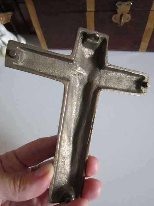 cadou rar Weinert Cruce Crucifix Corpus Christi bronz design stilizat