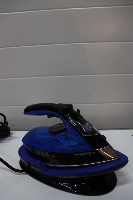 Парна ютия Rowenta DE5010 Microsteam soleplate 2400W, лек ДЕФЕКТ