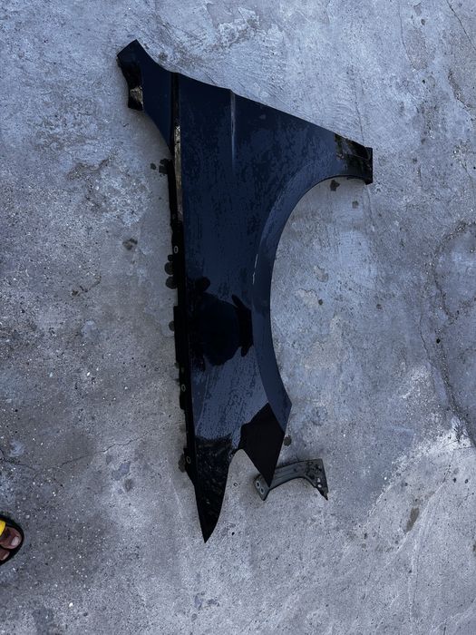 Aripă stânga față vw passat b8.