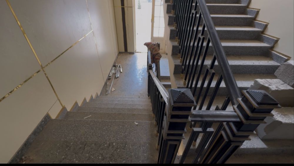 Assalomu alaykum 4 xonali 118 kv, mtr 1 etaj karopka xonalar bulingan