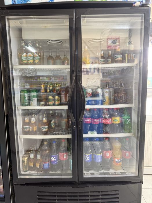 Холодильник витринный