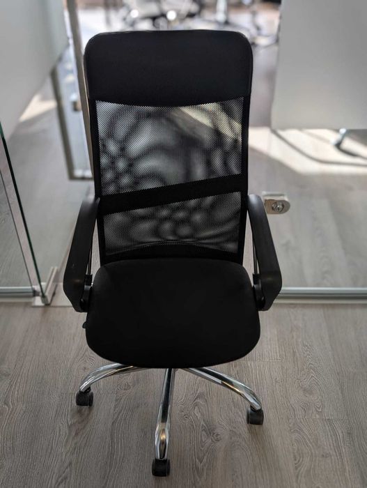 Продавам офис стол - 12 броя