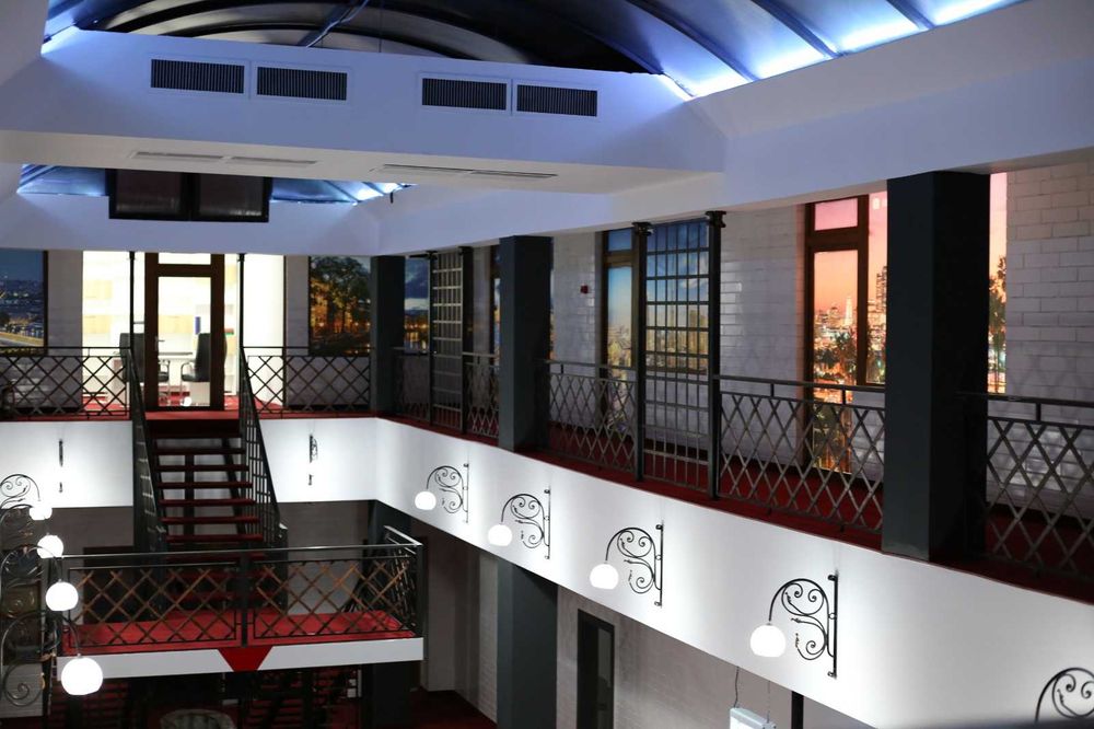 Vand spatiu comercial (complex comercial) Central