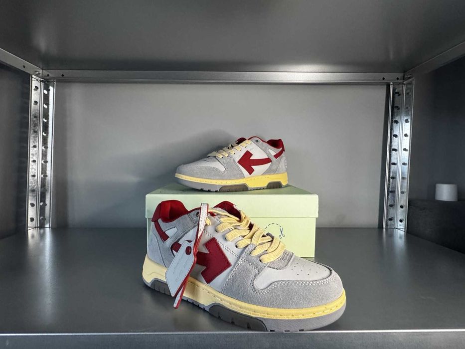 OFF WHITE /различни модели