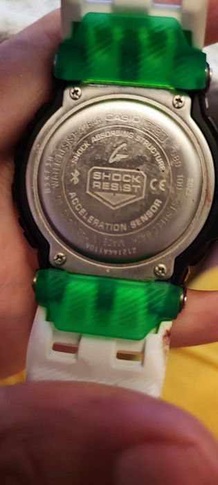 Продавам Casio G-shock GDB 100