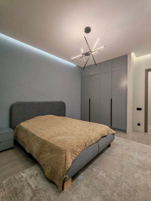 Продам кровать с матрасом