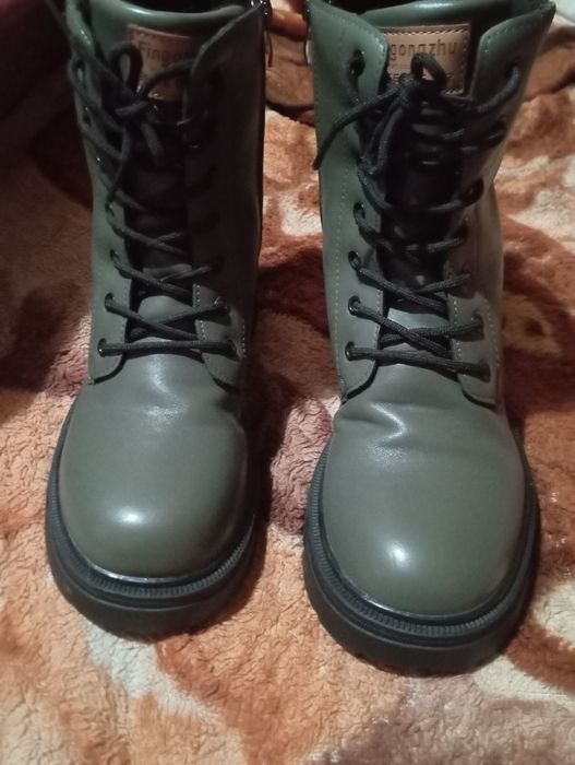 Продам теплые сапоги