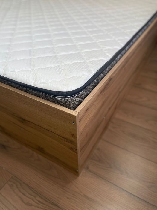 Екі адам жататын төсек